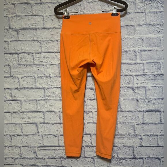 Lululemon Wunder Under High-Rise Tight 25"
Orange Soda size 6 - Picture 9 of 15